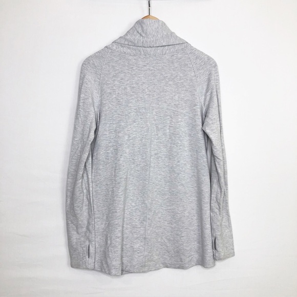 Lululemon Coast easy wrap ultralight heathered jacket. - Picture 3 of 9